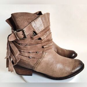 Naughty Monkey Boho Studded Suede Fringe Block Heel Zip Ankle Western Boots 6